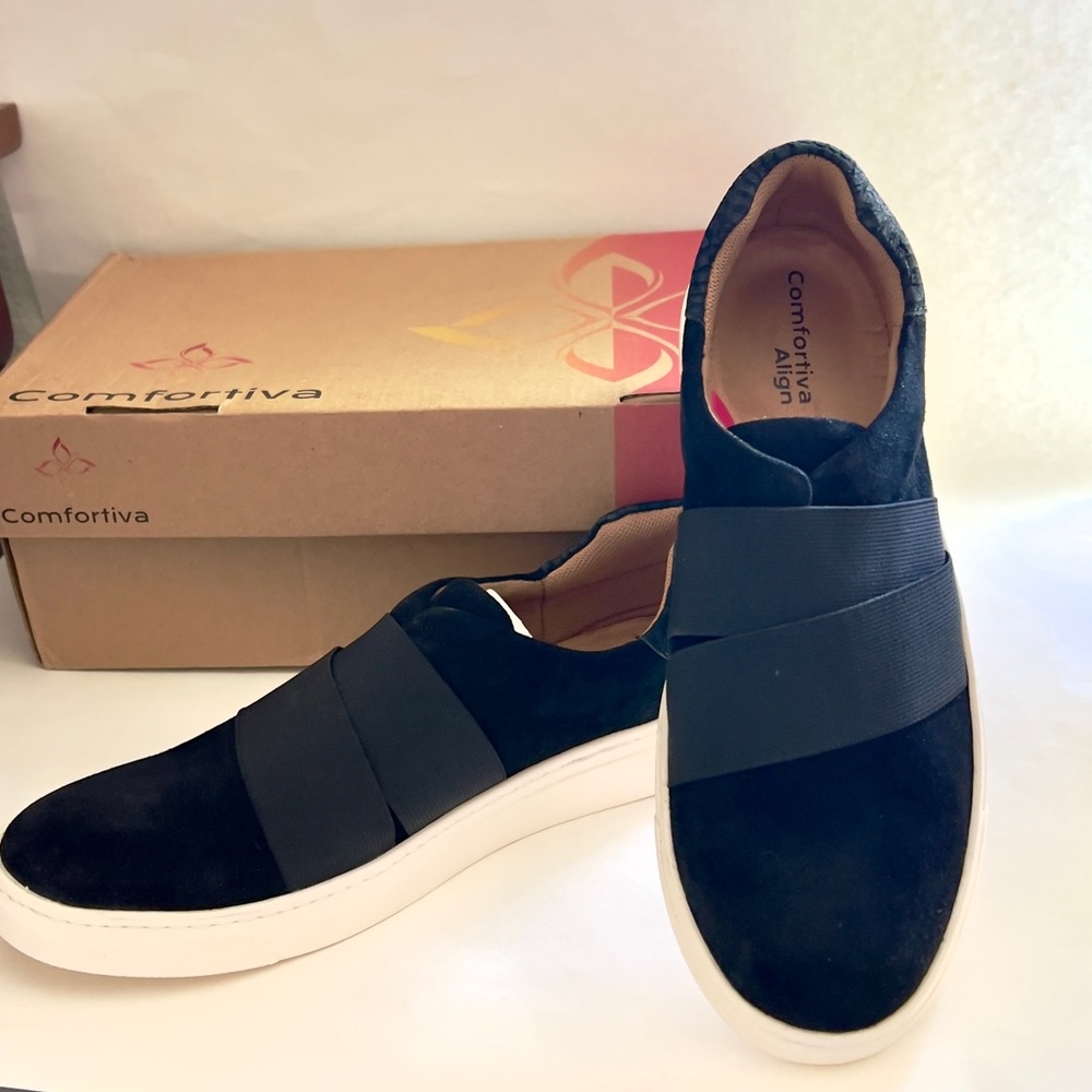 NIB Comfortiva Tamrya Black Suede Slip-on Sneaker - size 10